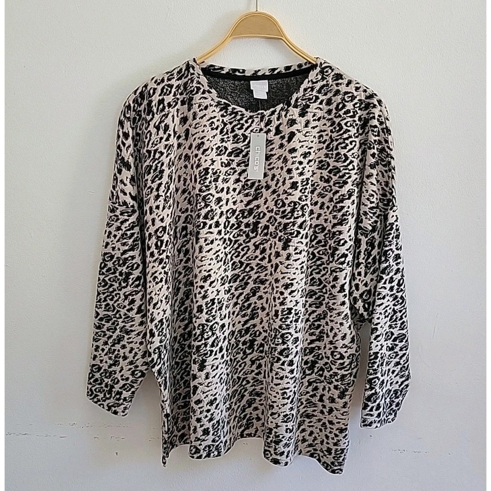Chicos Animal Printed Structured Knit Crewneck Tunic Top Leopard Casual Retro
